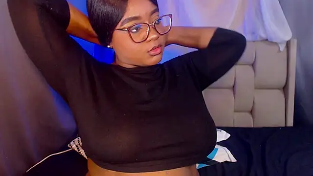 Mimi Gil online show from 13, 2, 2026