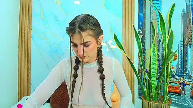 Dafne castro  online show from 10, 6, 2026