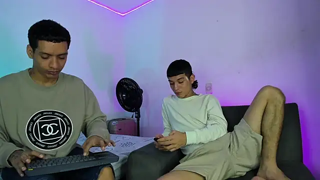 twinkDuohot online show from 26, 4, 2026