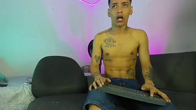 twinkDuohot online show from 8, 5, 2026
