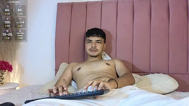 Snapshot of Snowlann chatting on 12, 10, 2025 Snowlann online show from 12, 10, 2025