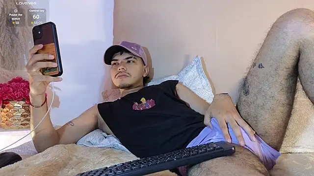 Snapshot of Snowlann chatting on 12, 11, 2025 Snowlann online show from 12, 11, 2025