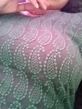 Snapshot of NehaQn chatting on 17, 9, 2025 NehaQn online show from 17, 9, 2025