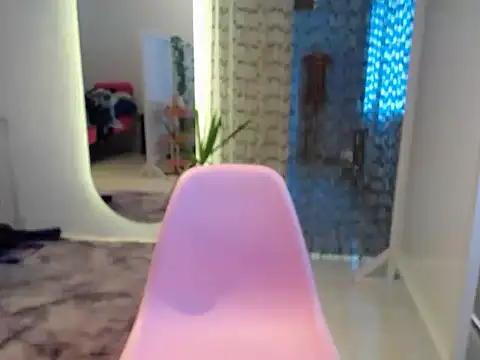 Manuela lara  online show from 23, 9, 2025