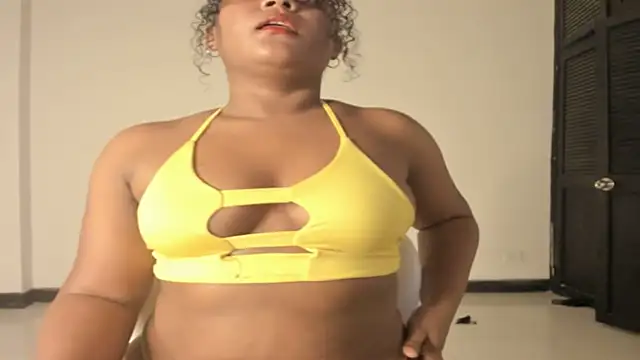 CAROLINNAGOMEZ online show from 12, 10, 2025