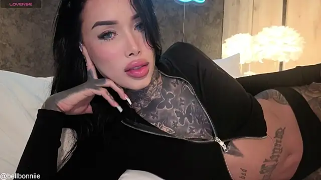 belllbonniie online show from 18, 4, 2026