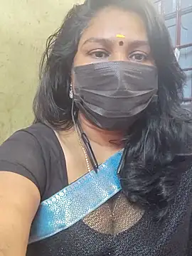 Snapshot of Tamil_Azhaghi25 chatting on 3, 12, 2025 Tamil Azhaghi25 online show from 3, 12, 2025
