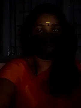 Snapshot of Tamil_Azhaghi25 chatting on 3, 12, 2025 Tamil Azhaghi25 online show from 3, 12, 2025