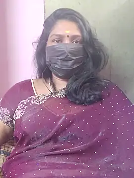 Snapshot of Tamil_Azhaghi25 chatting on 4, 12, 2025 Tamil Azhaghi25 online show from 4, 12, 2025