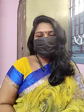 Snapshot of Tamil_Azhaghi25 chatting on 5, 12, 2025 Tamil Azhaghi25 online show from 5, 12, 2025