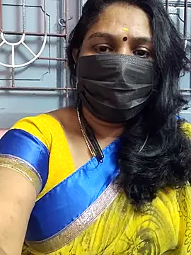 Snapshot of Tamil_Azhaghi25 chatting on 5, 12, 2025 Tamil Azhaghi25 online show from 5, 12, 2025