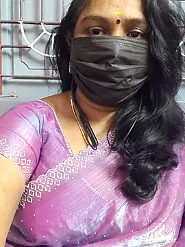 Snapshot of Tamil_Azhaghi25 chatting on 18, 12, 2025 Tamil Azhaghi25 online show from 18, 12, 2025