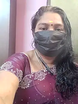Snapshot of Tamil_Azhaghi25 chatting on 23, 12, 2025 Tamil Azhaghi25 online show from 23, 12, 2025