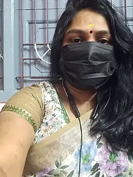 Snapshot of Tamil_Azhaghi25 chatting on 7, 1, 2026 Tamil Azhaghi25 online show from 7, 1, 2026