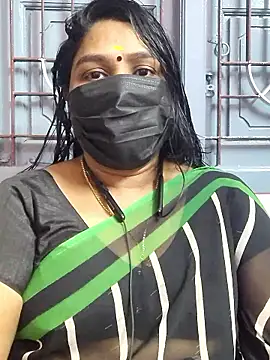 Snapshot of Tamil_Azhaghi25 chatting on 8, 1, 2026 Tamil Azhaghi25 online show from 8, 1, 2026