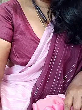 Snapshot of Tamil_Azhaghi25 chatting on 10, 1, 2026 Tamil Azhaghi25 online show from 10, 1, 2026