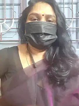 Snapshot of Tamil_Azhaghi25 chatting on 13, 1, 2026 Tamil Azhaghi25 online show from 13, 1, 2026