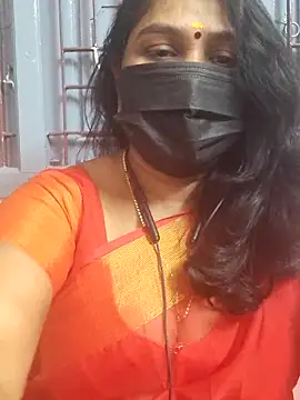 Snapshot of Tamil_Azhaghi25 chatting on 14, 1, 2026 Tamil Azhaghi25 online show from 14, 1, 2026
