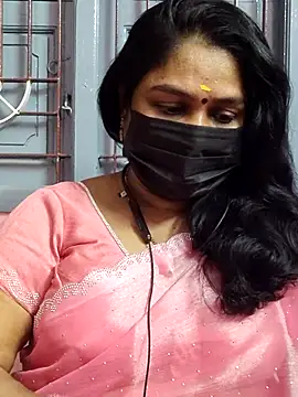 Snapshot of Tamil_Azhaghi25 chatting on 15, 1, 2026 Tamil Azhaghi25 online show from 15, 1, 2026