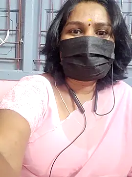Snapshot of Tamil_Azhaghi25 chatting on 15, 5, 2026 Tamil Azhaghi25 online show from 15, 5, 2026