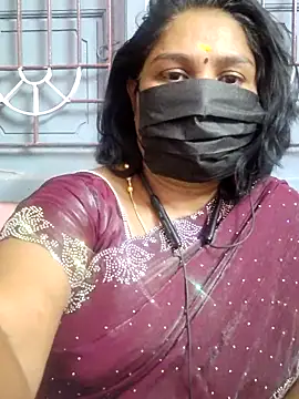 Snapshot of Tamil_Azhaghi25 chatting on 18, 5, 2026 Tamil Azhaghi25 online show from 18, 5, 2026