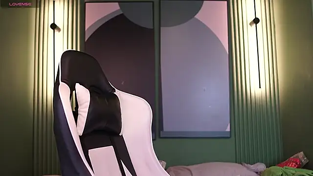 Snapshot of Tayler_Kim chatting on 9, 10, 2025 Tayler Kim online show from 9, 10, 2025