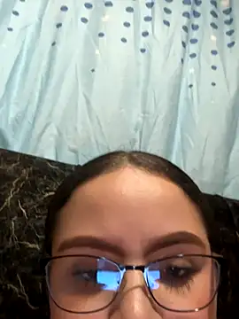 Snapshot of Tayler_Kim chatting on 23, 11, 2025 Tayler Kim online show from 23, 11, 2025