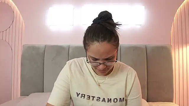 Tayler Kim online show from 31, 1, 2026