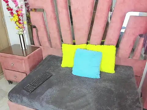 MaraKarly online show from 23, 4, 2026