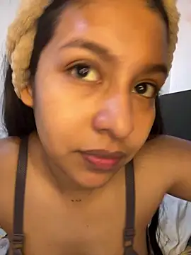  Chloe Smith online show from 1, 4, 2026