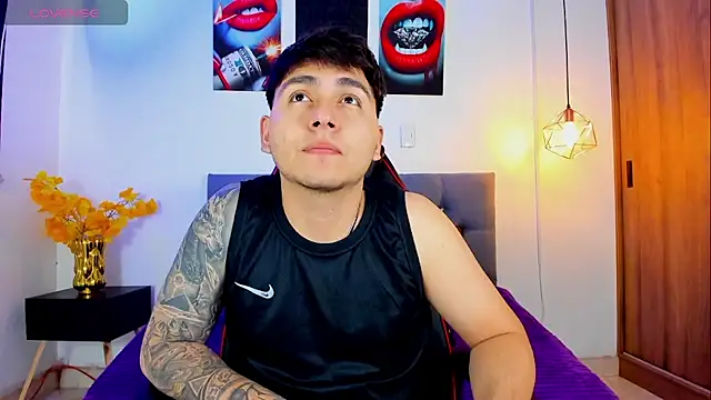 Nicolas James Sc online show from 7, 11, 2025