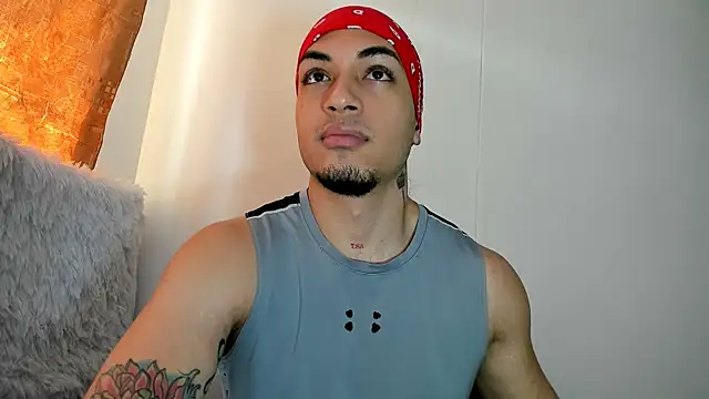 Snapshot of magic_mike_26 chatting on 28, 7, 2026 magic mike 26 online show from 28, 7, 2026