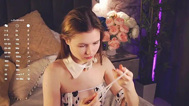 LynHillaire online show from 23, 4, 2026