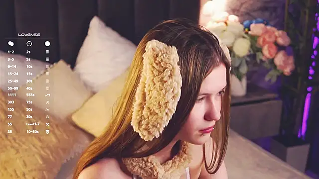 LynHillaire online show from 24, 4, 2026