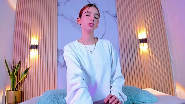 Snapshot of Alana_333 chatting on 10, 9, 2025 Alana 333 online show from 10, 9, 2025