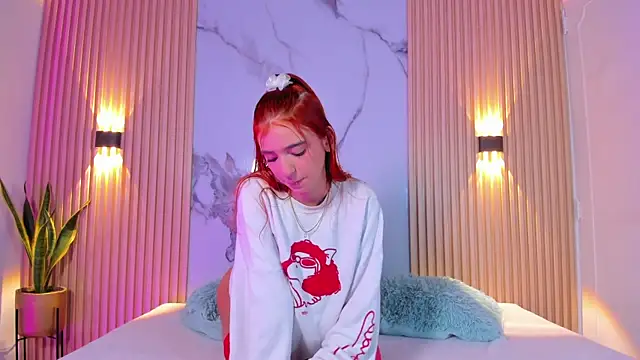 Snapshot of Alana_333 chatting on 3, 10, 2025 Alana 333 online show from 3, 10, 2025