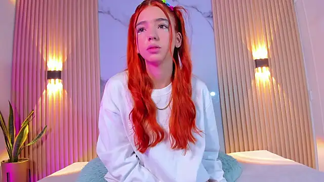 Snapshot of Alana_333 chatting on 5, 10, 2025 Alana 333 online show from 5, 10, 2025