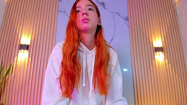 Snapshot of Alana_333 chatting on 10, 11, 2025 Alana 333 online show from 10, 11, 2025