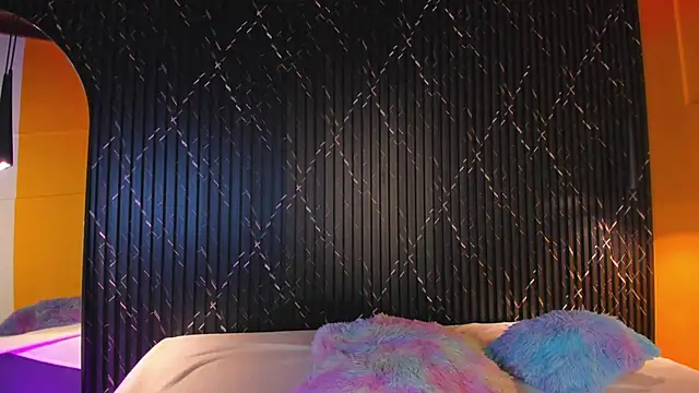 Snapshot of Alana_333 chatting on 23, 11, 2025 Alana 333 online show from 23, 11, 2025