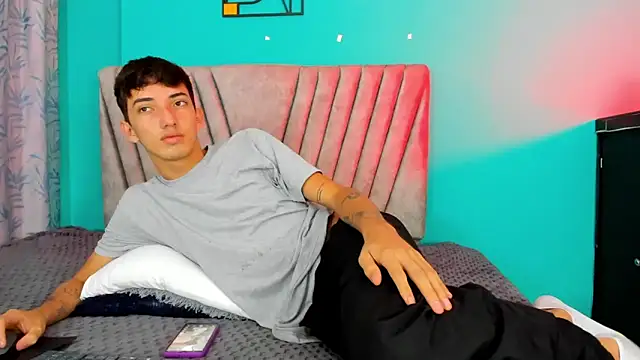 Maikol Ortiz online show from 15, 3, 2026