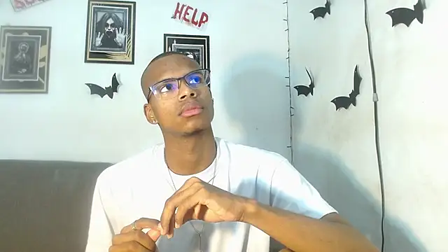 criss zuri online show from 29, 10, 2025