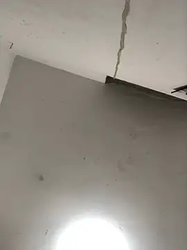 criss zuri online show from 5, 3, 2026