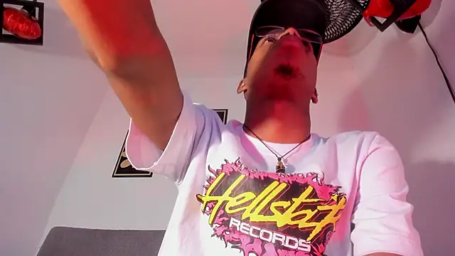 criss zuri online show from 23, 4, 2026