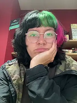 Froggyinthebox online show from 17, 7, 2026