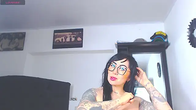 Vicky hotmilf online show from 17, 7, 2026