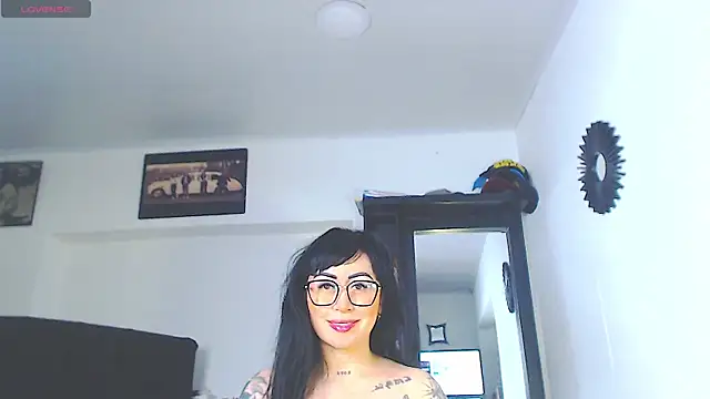 Vicky hotmilf online show from 28, 7, 2026