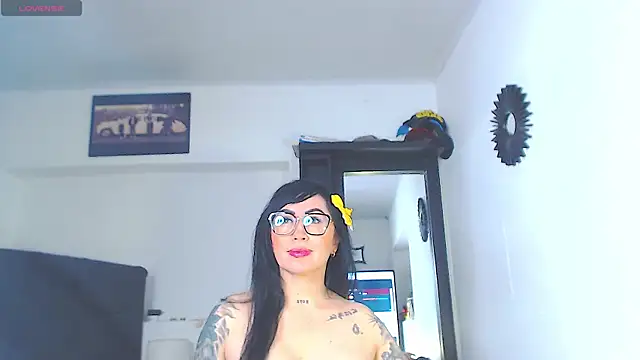 Vicky hotmilf online show from 29, 7, 2026
