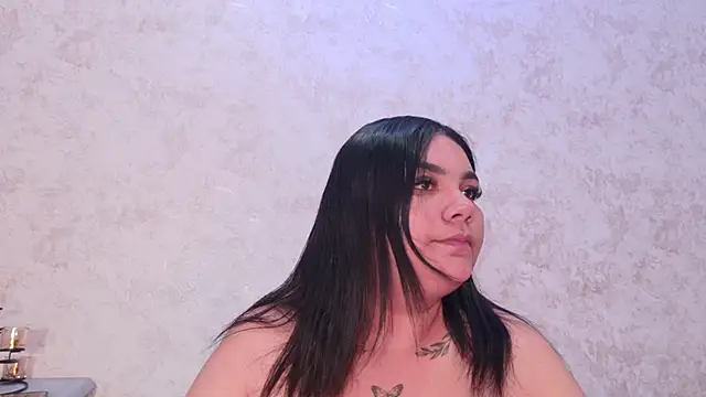 Mia and lexy online show from 8, 6, 2026