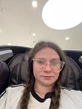 Snapshot of MiniVi chatting on 14, 9, 2025 MiniVi online show from 14, 9, 2025