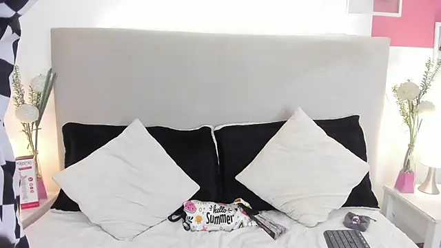 Snapshot of Angel_Velvet chatting on 3, 5, 2026 Angel Velvet online show from 3, 5, 2026